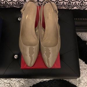 Aerosoles Nude Kitten Heels